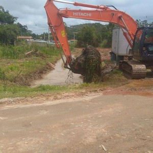 Empresa de desassoreamento de córregos Empresa de desassoreamento de córregos